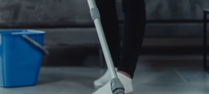 איך יודעים שהרצפה שלכם צריכה יותר מניקוי רגיל?